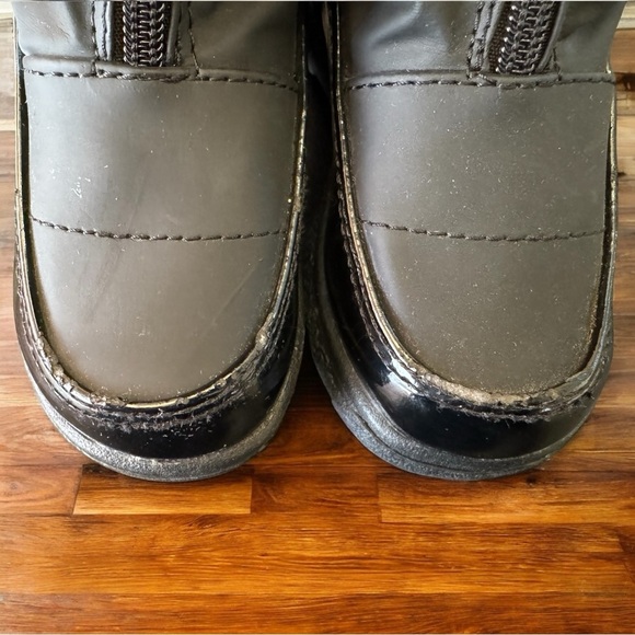 TOTES Black Winter Boots with Faux Fur Trim - Size 7M - Picture 10 of 12